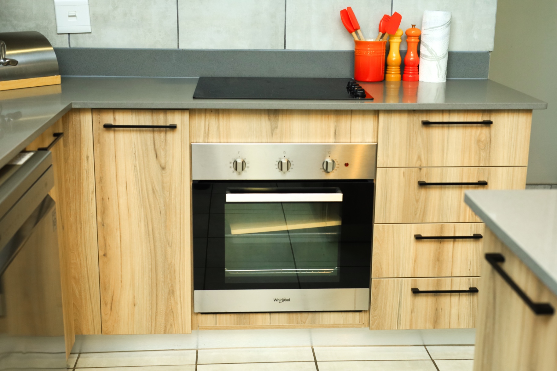 Whirlpool oven and induction cooktop